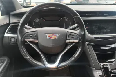 Cadillac XT6