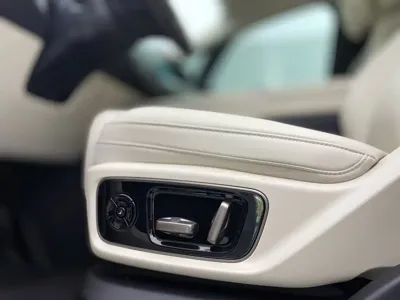 Li Auto Li MEGA