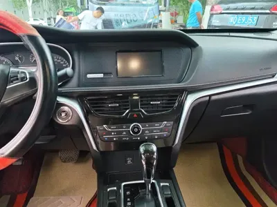 Venucia T90