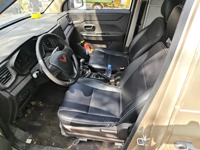 Wuling Hongguang V