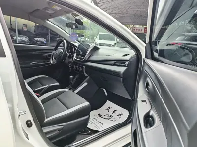 Toyota Yaris L