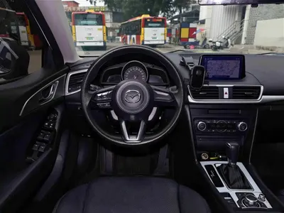 Mazda 3 Axela