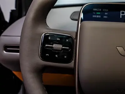 Li Auto 理想i6
