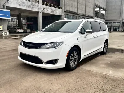 Chrysler Grand Voyager PHEV (Import)