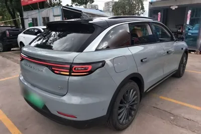 Leapmotor C11