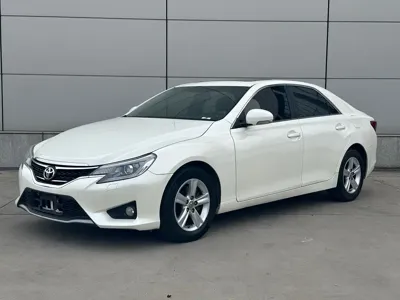 Toyota Reiz