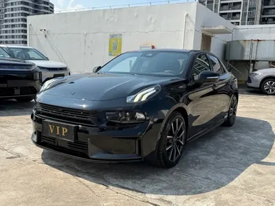 Lynk & Co 03