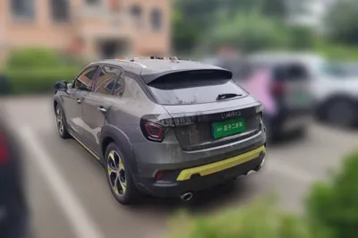 Lynk & Co 02