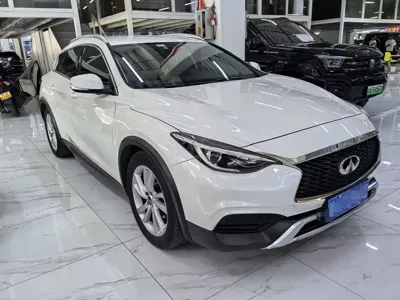 Infiniti QX30