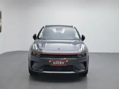 Lynk & Co 06
