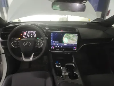Lexus RZ