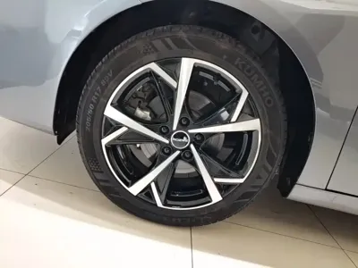 Roewe i5