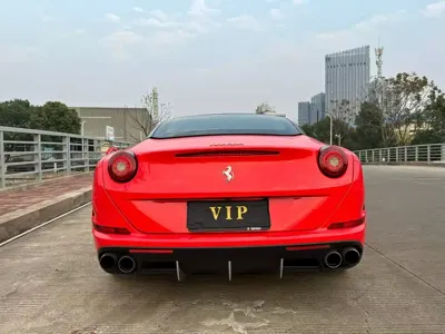 Ferrari California T