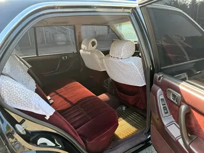 Toyota Crown (Import)