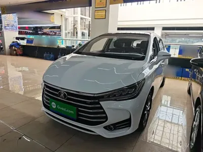 BYD MAX