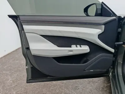 Zeekr 001