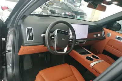Li Auto L8
