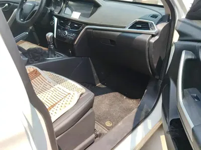 Venucia T90