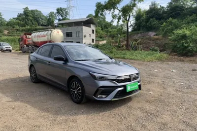 Roewe i5