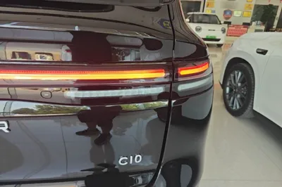 Leapmotor C10