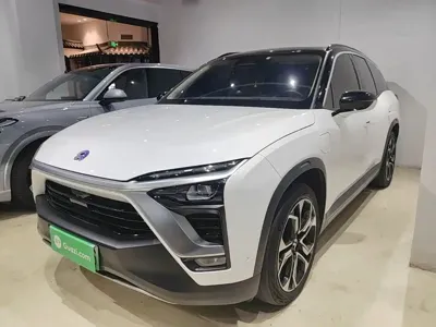 Nio ES8