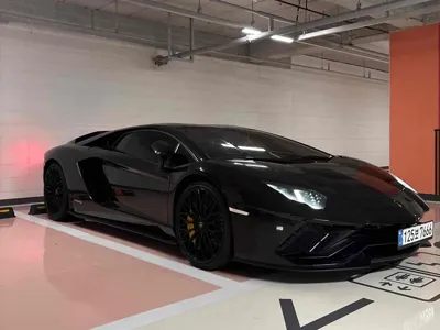Lamborghini Aventador
