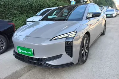Hongqi EH7