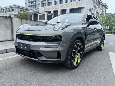 Lynk & Co 05
