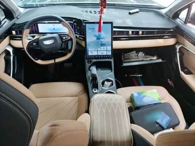 Geely Boyue L