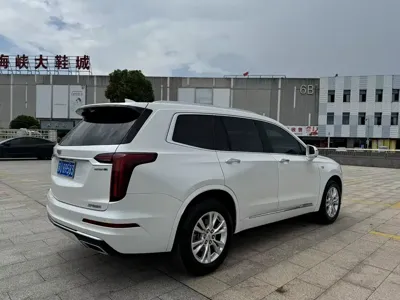Cadillac XT6