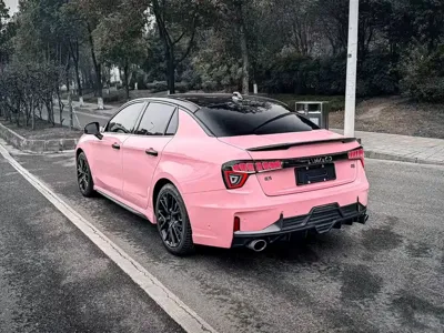 Lynk & Co 03