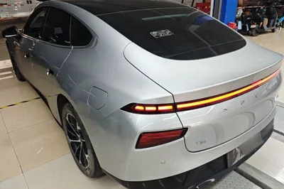 Xpeng P7
