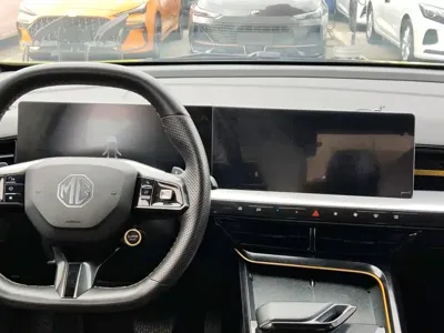MG MG5 Scorpio