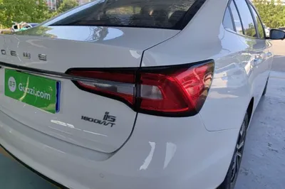 Roewe i5