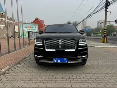 Lincoln Navigator