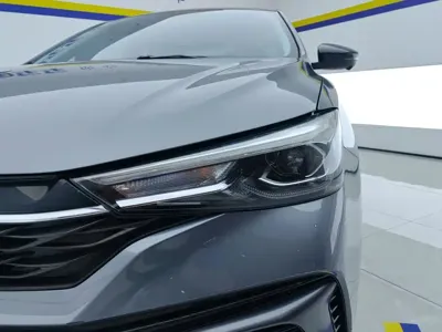 Roewe i5