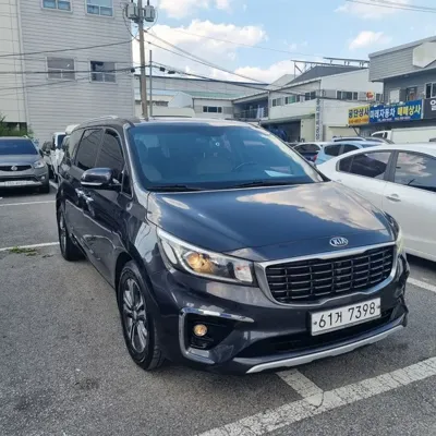 Kia Canival