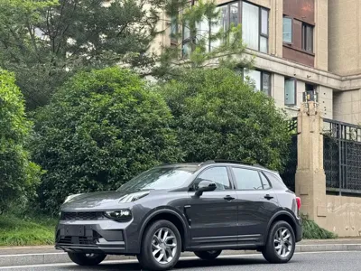 Lynk & Co 01