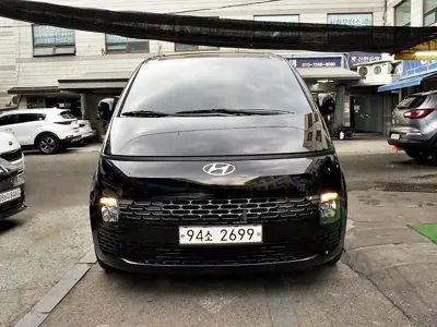 Hyundai Staria