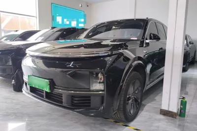Li Auto L8