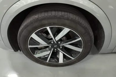 Li Auto L7