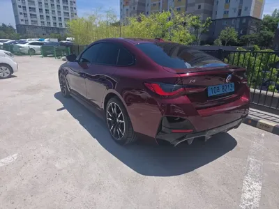 BMW i4