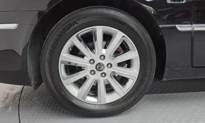 Kia Opirus