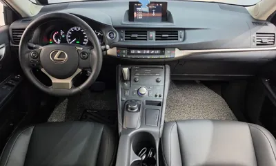 Lexus CT200h