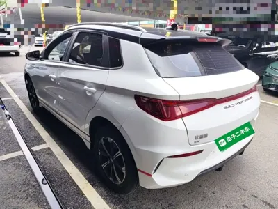 BYD e2