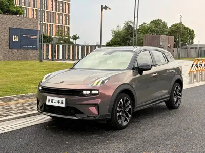 Lynk & Co 06