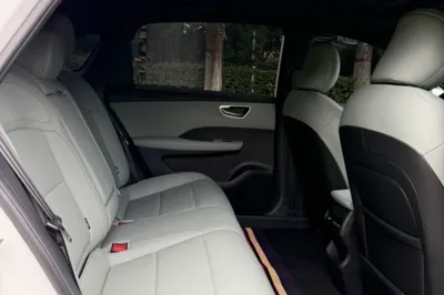 Roewe D6