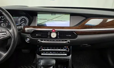 Genesis EQ900
