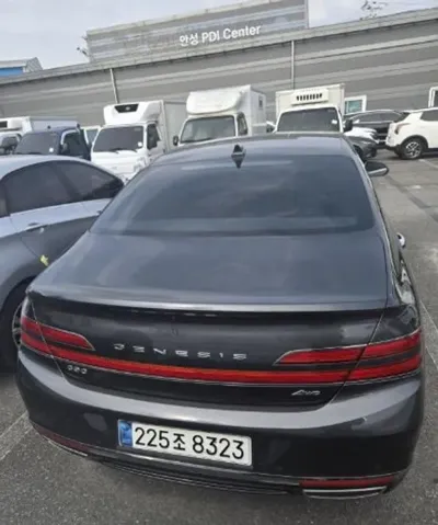 Genesis G90