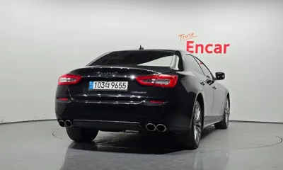 Maserati Quattroporte